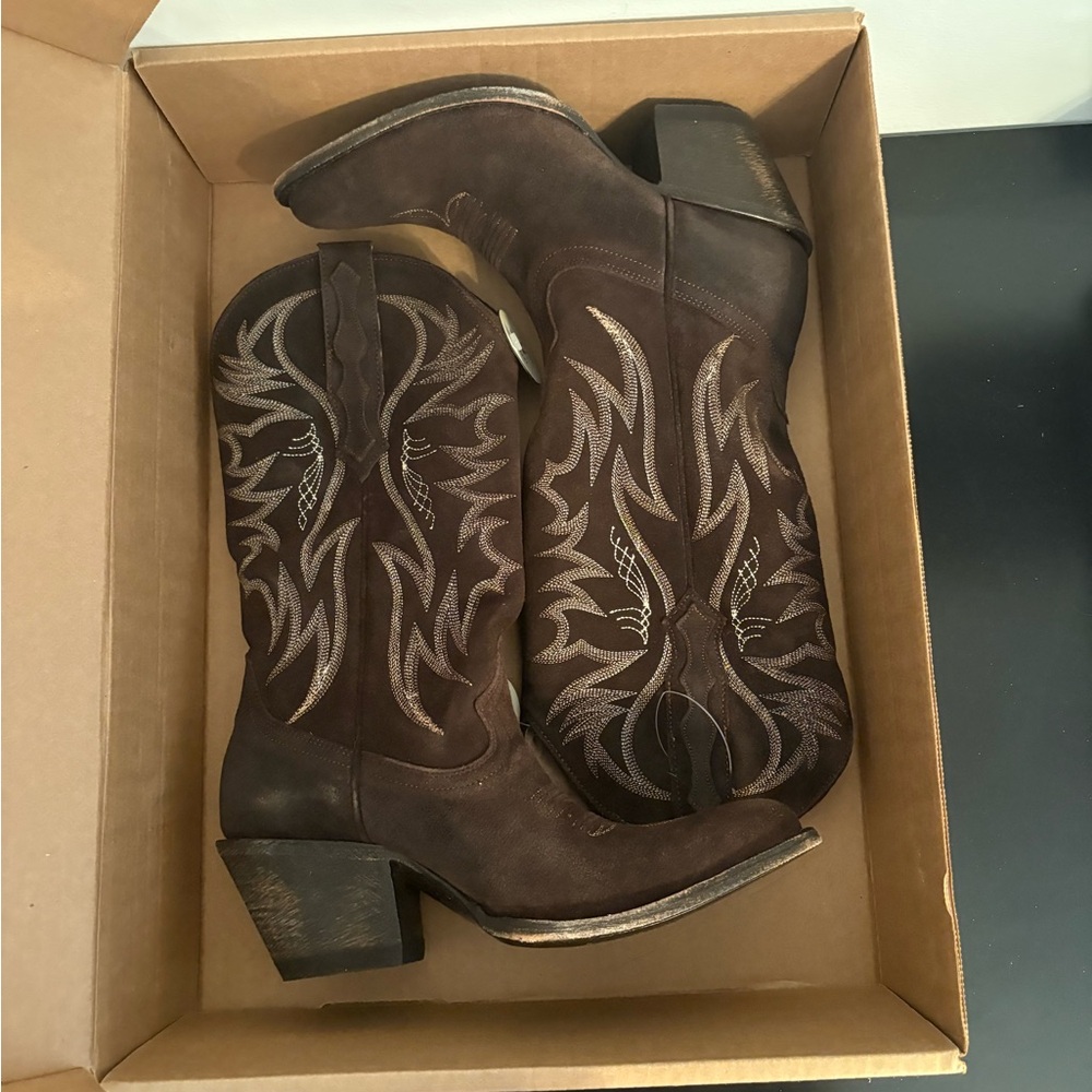 Idyllwind Brown Suede Western Cowboy Boots
